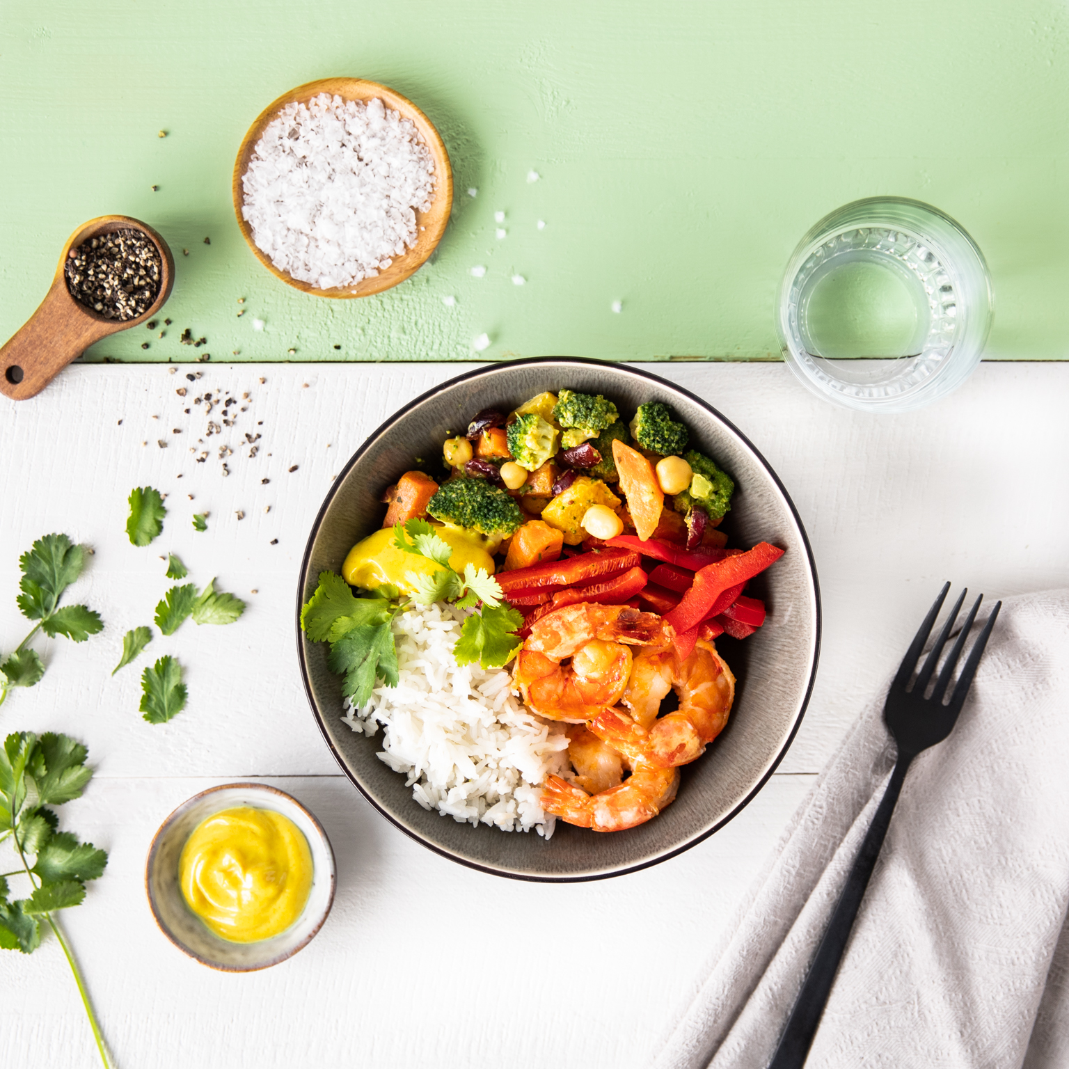 Kichererbsen Cranberry Bowl mit Garnelen FRoSTA.at